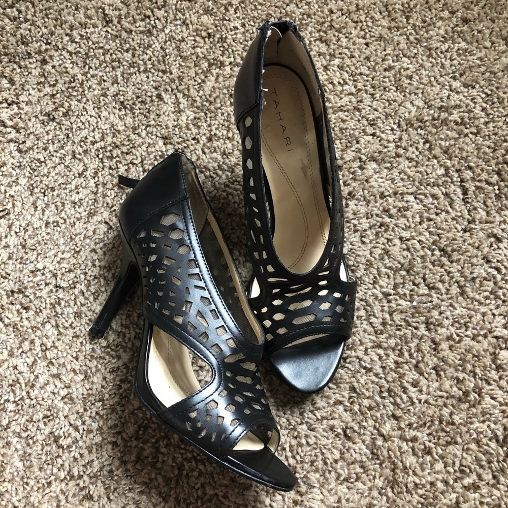 Tahari Women Sandals